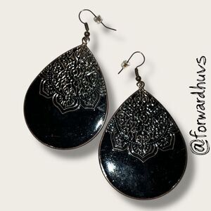 Bundle Sale 3 for $15 | Ornate Teardrop Disc Earrings